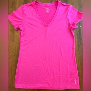 Reebok PlayDry V-Neck Tee | NWOT | Women’s Small